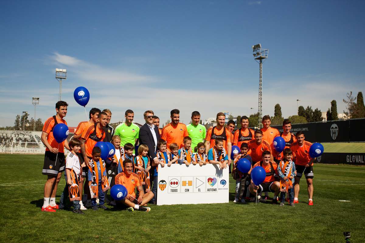 Red Cenit y Valencia C.F. juntos por la inclusión y concienciación del Autismo