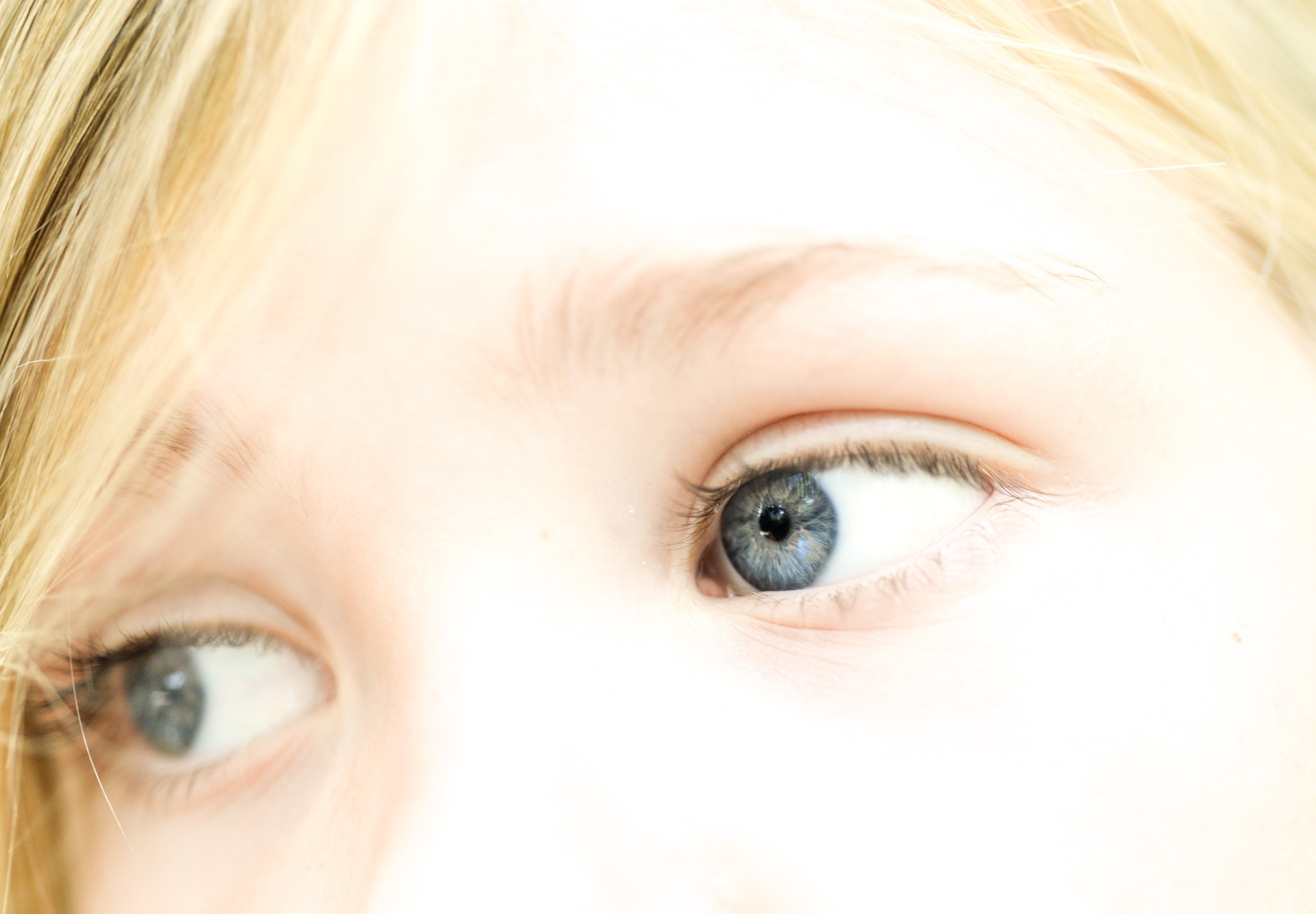 Uso de dispositivos de seguimiento de mirada (Eye Tracking) en niños TEA