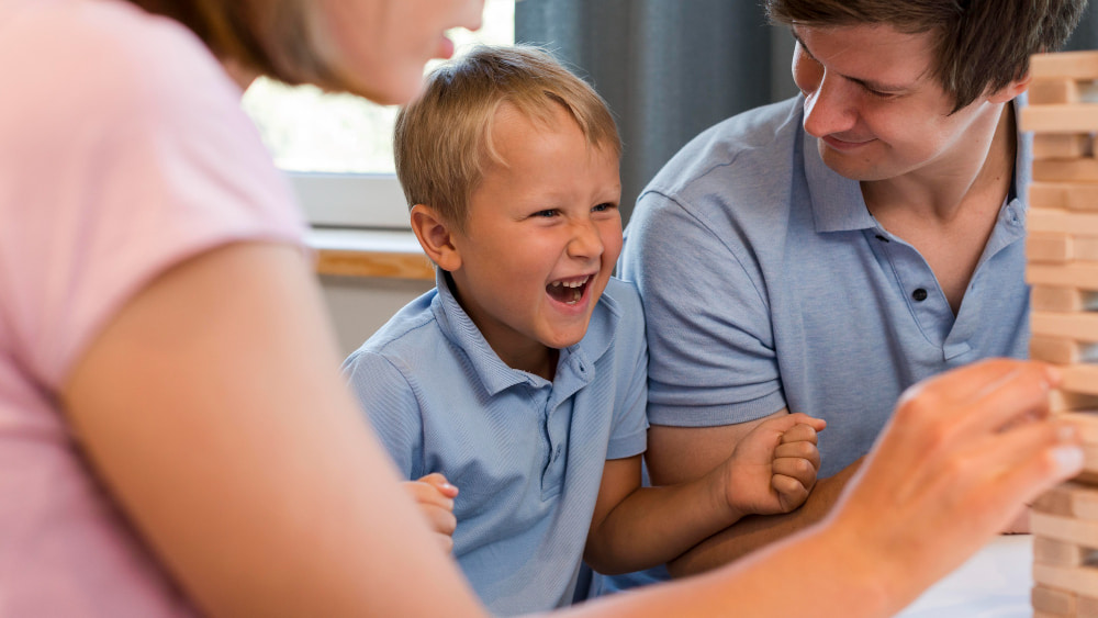 Alabanzas y elogios a los niños: ¿ayudan o perjudican su desarrollo y motivación?